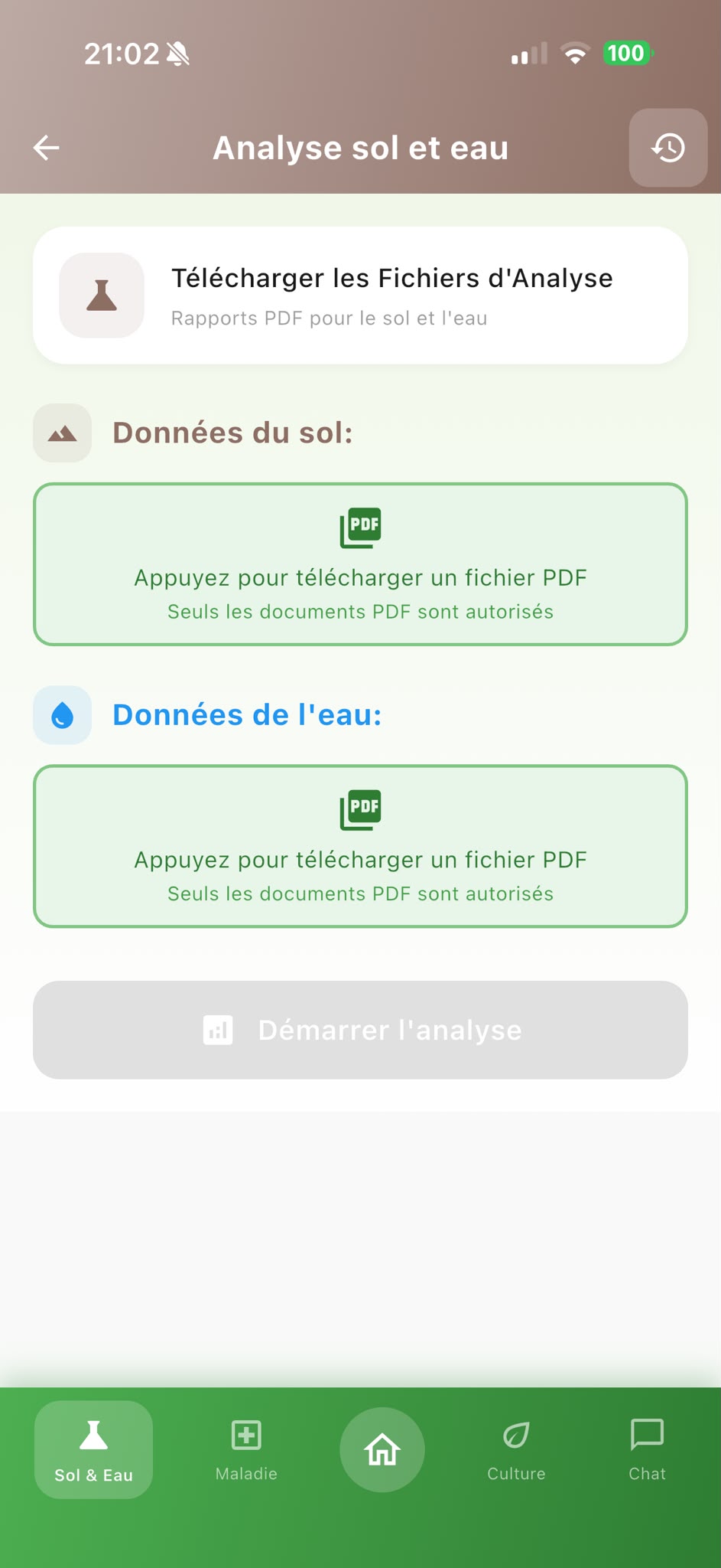Écran AgroAdvisor d’analyse du sol et de l’eau pour examiner les mesures du terrain